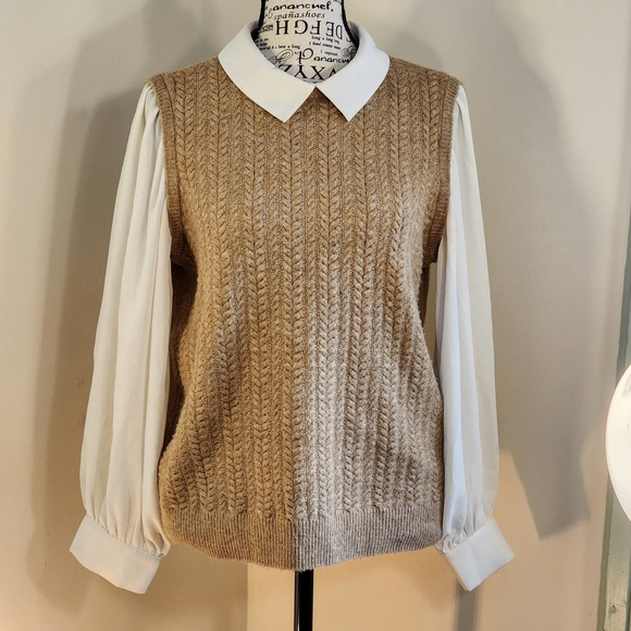CeCe Tops - CeCe Soft Tan Knit Vest With Collar And Sleeves